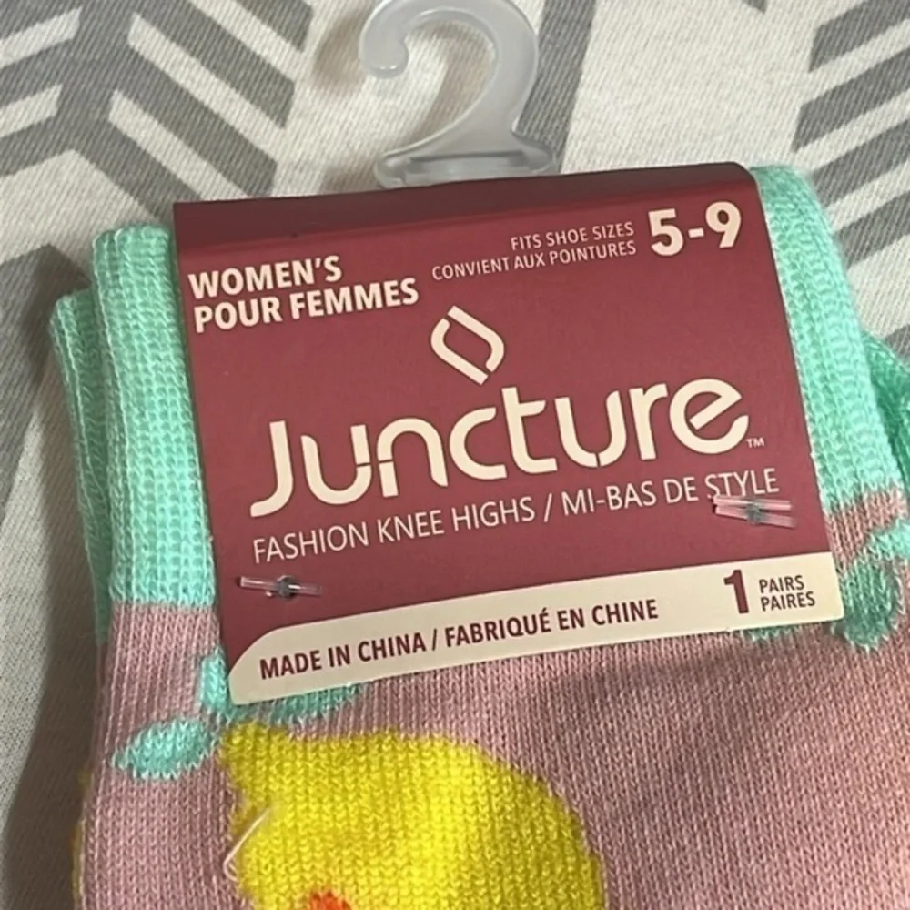 NWT‎ Lemon 🍋 print knee high socks size 5-9